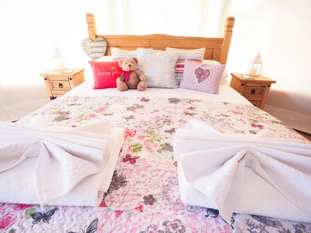 Old Dairy Farm Glamping Hotel Emsworth Bagian luar foto