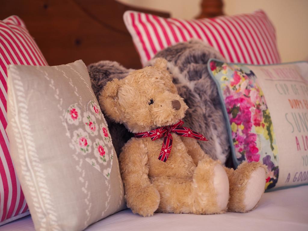 Old Dairy Farm Glamping Hotel Emsworth Bagian luar foto